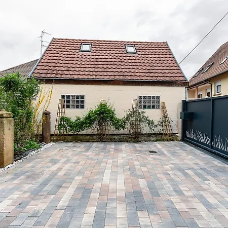 L'etoile - 3 De Charme & Jacuzzi Apartment *